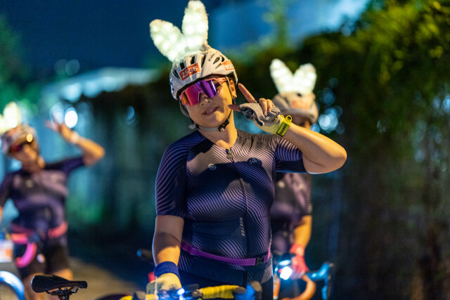 相簿封面:56 km Ride Participants (Assembly Area at WestK)